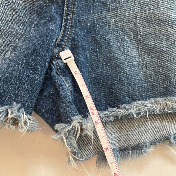 LOFT Mid Rise, Medium Rinse, Frayed, Raw Hem, Denim/Jean Shorts 27 - Picture 11 of 13